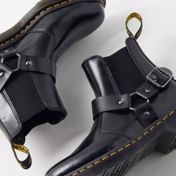 Dr. Martens Wincox Boots Black - Picture 2 of 10
